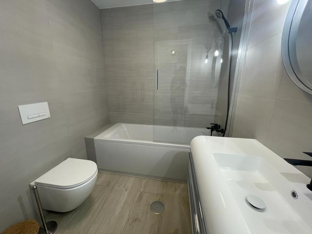 Piso En Fuengirola Castillo Sohail エクステリア 写真