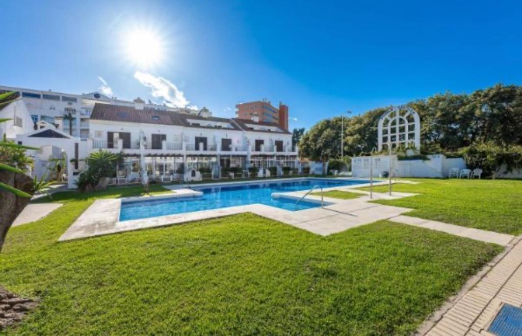 Piso En Fuengirola Castillo Sohail エクステリア 写真